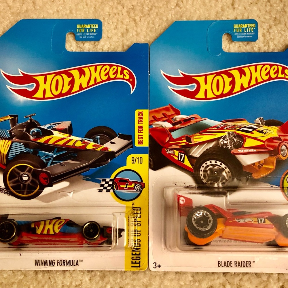 Hot Wheels Treasure Hunt Cars (2)